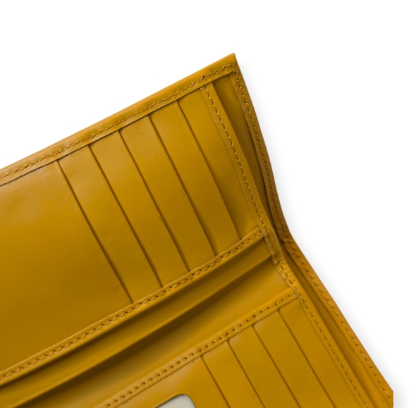 NWT Dooney & Bourke Smooth Leather Mustard Front Flap Wallet - Picture 3 of 8